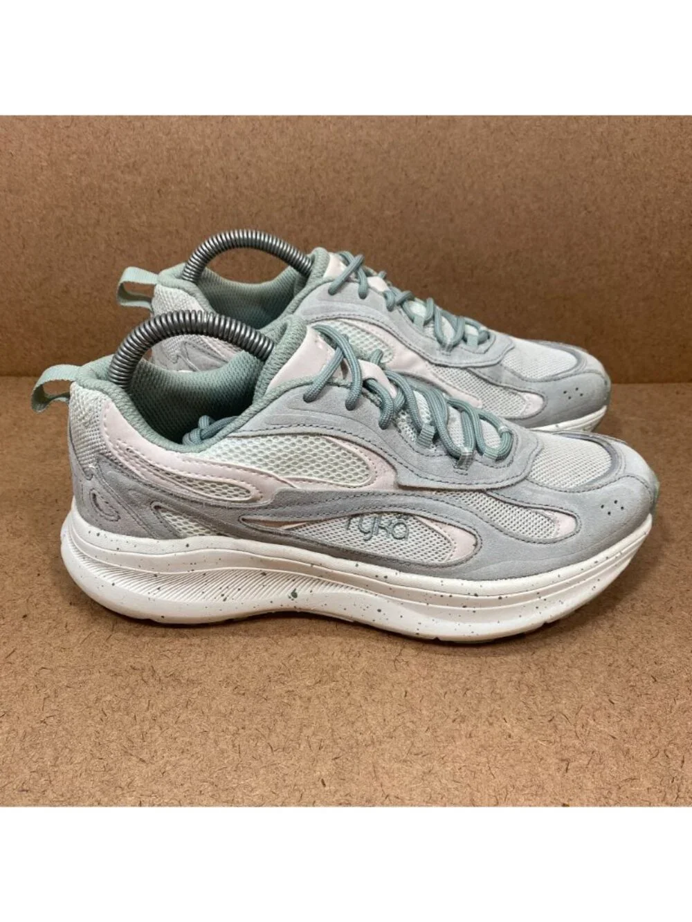 Ryka Womens Trailblazer Athletic Shoes 7.5 Gray & White Mesh Lace-Up Sneakers